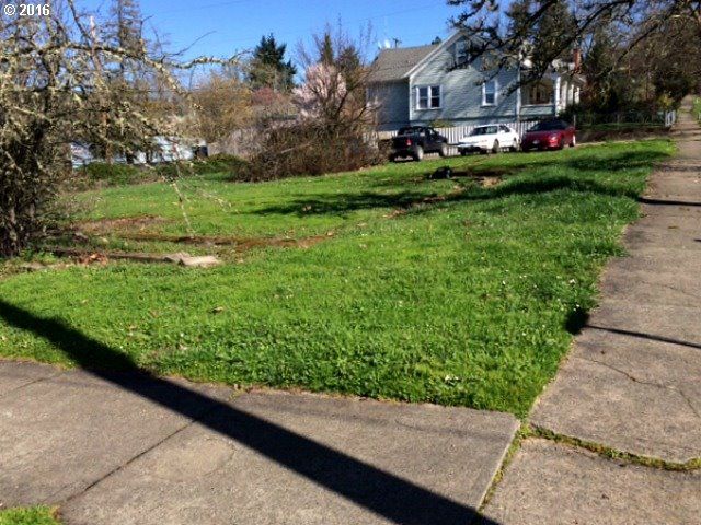 295 SE Fowler St, Roseburg, OR 97470